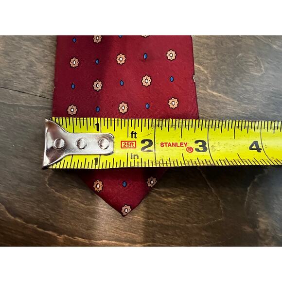 Vintage Pierre Cardin Tie Red Medallion Pattern Silk Blend – Paris New York - Picture 4 of 5